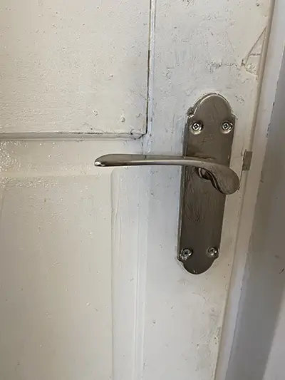 who fits door locks-1